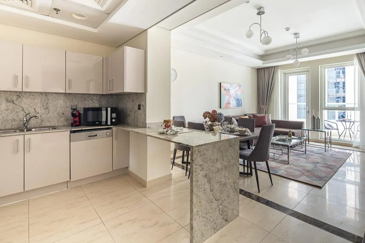 Frank Porter - Mon Reve Apartment Dubai United Arab Emirates